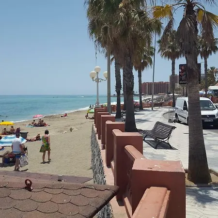 Al Lado De La Playa Apartman Benalmádena